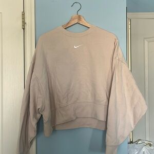 S Nike sweatshirt